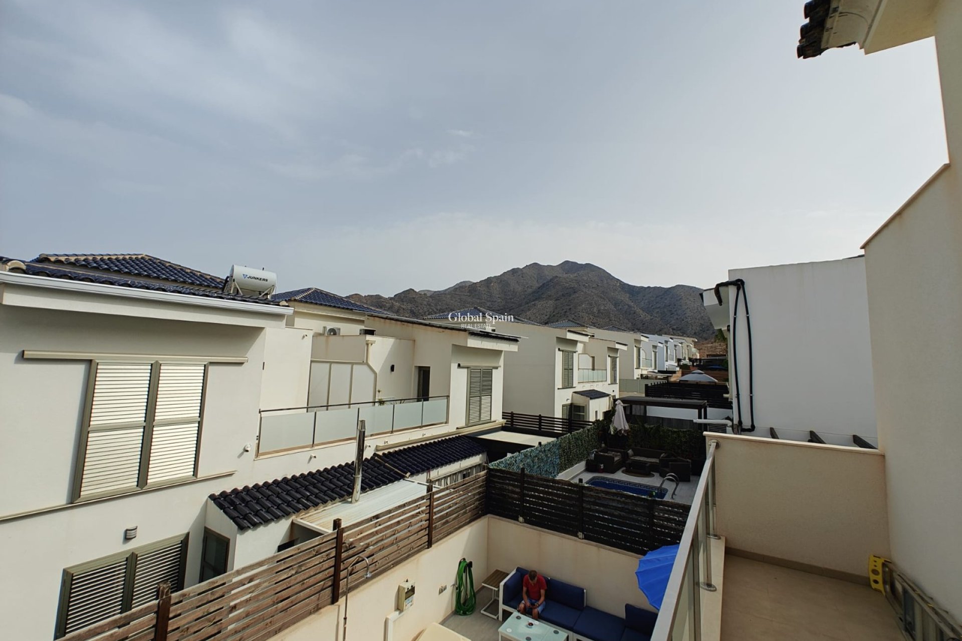 Resale - House - Semi-Detached House -
COX - Cox