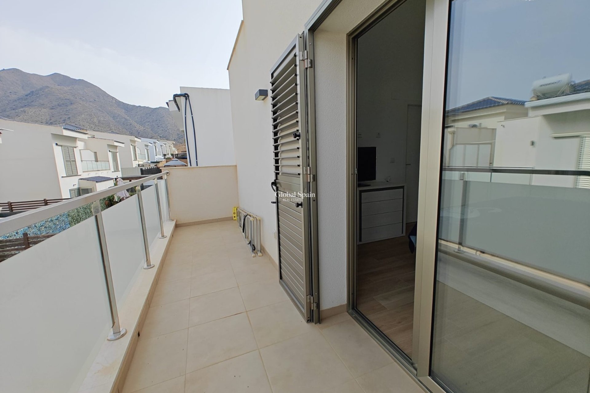 Resale - House - Semi-Detached House -
COX - Cox