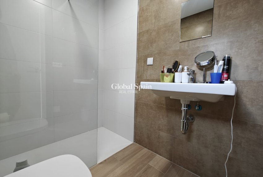 Resale - House - Semi-Detached House -
COX - Cox