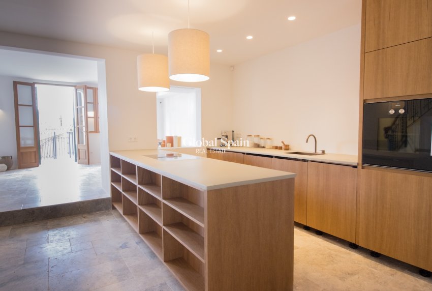 Resale - House -
Soller - optional location detail