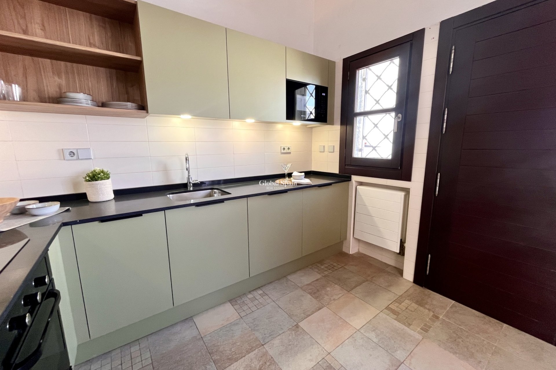 Resale - HOUSE -
SUCINA - Inland