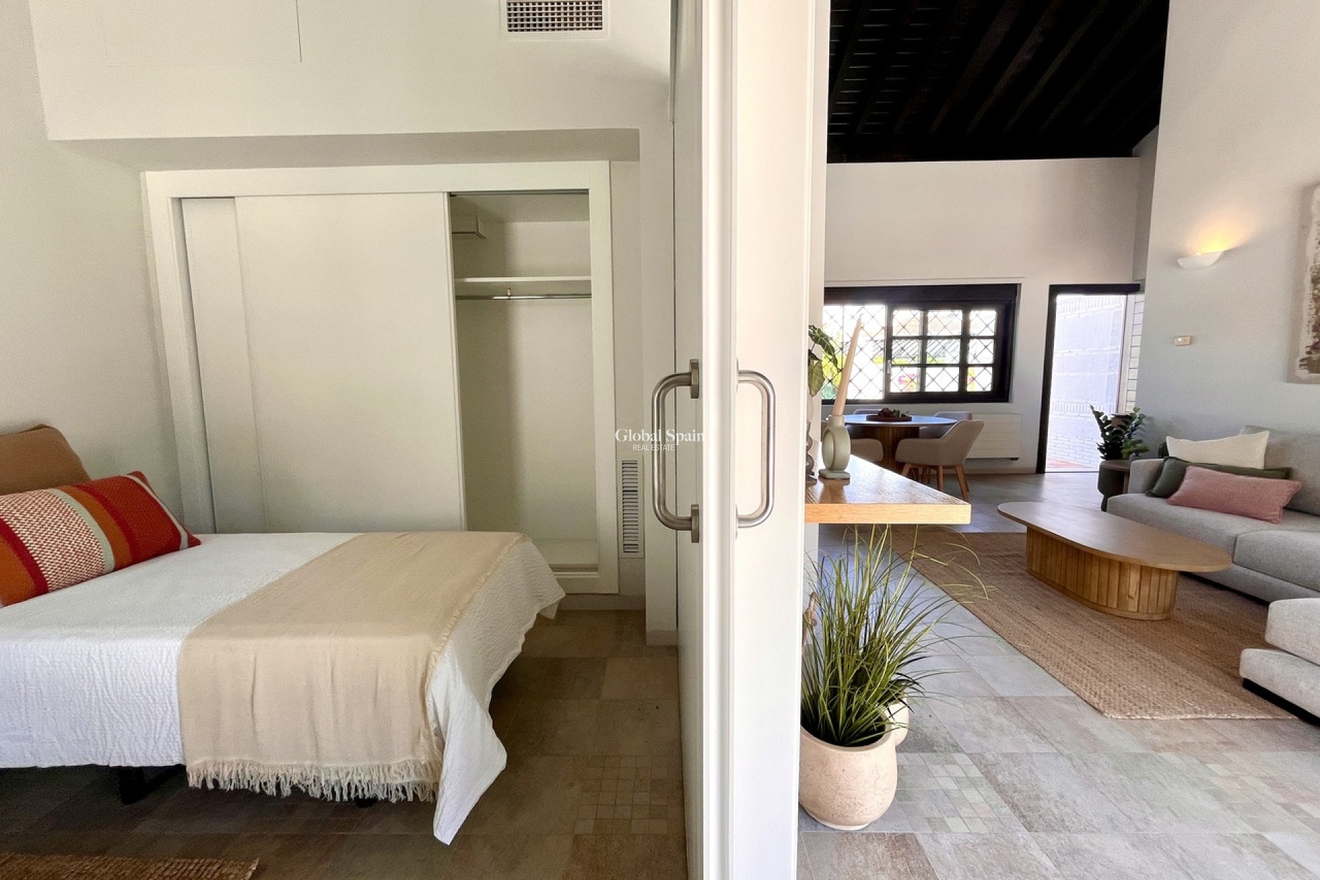 Resale - HOUSE -
SUCINA - Inland