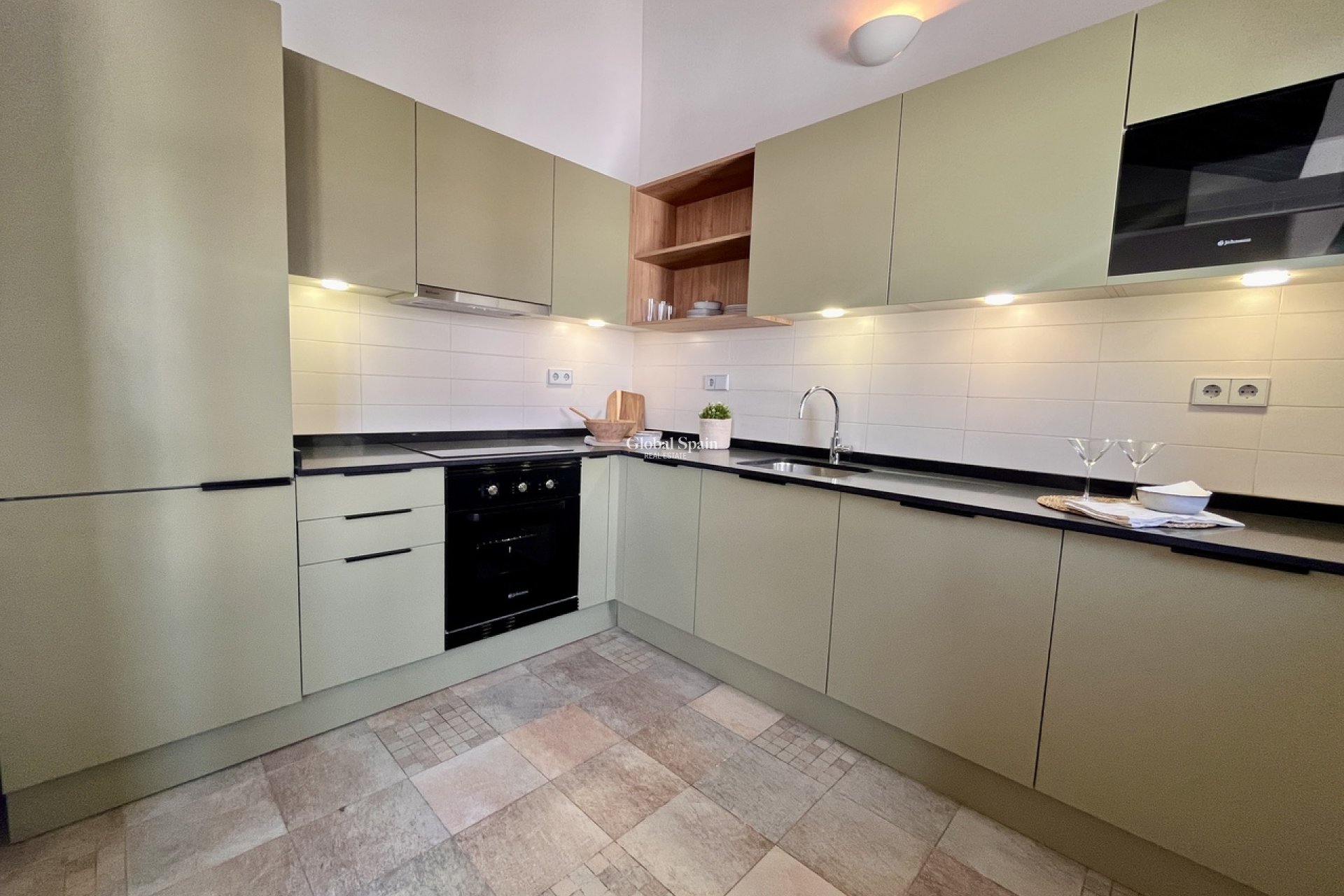 Resale - HOUSE -
SUCINA - Inland