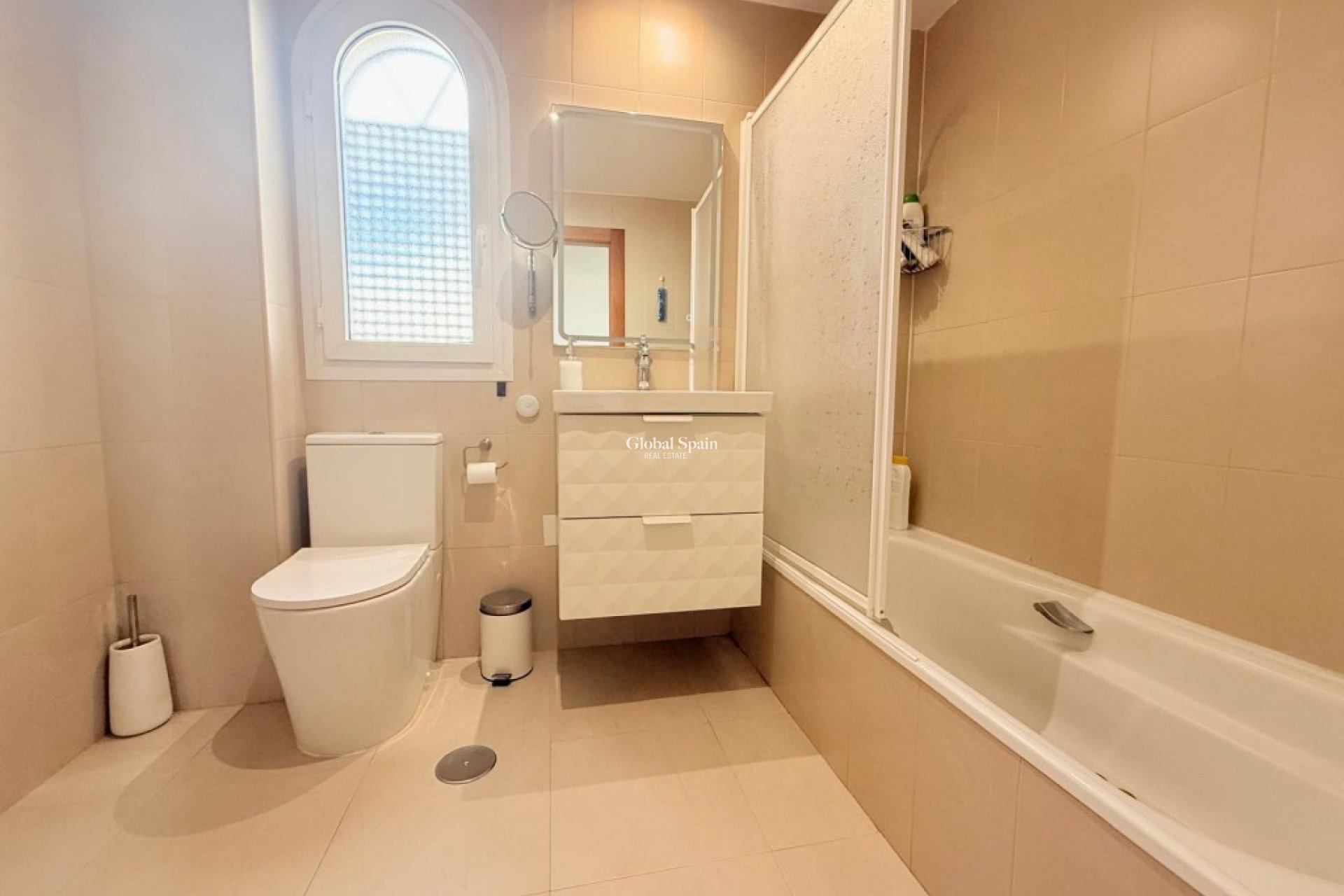 Resale - HOUSE -
SUCINA - Inland