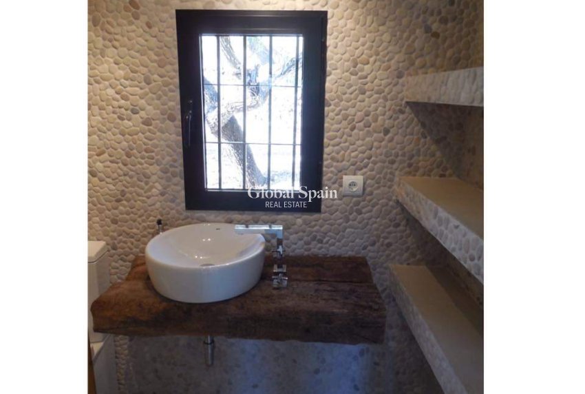 Resale - HOUSE -
TÀRBENA - Inland