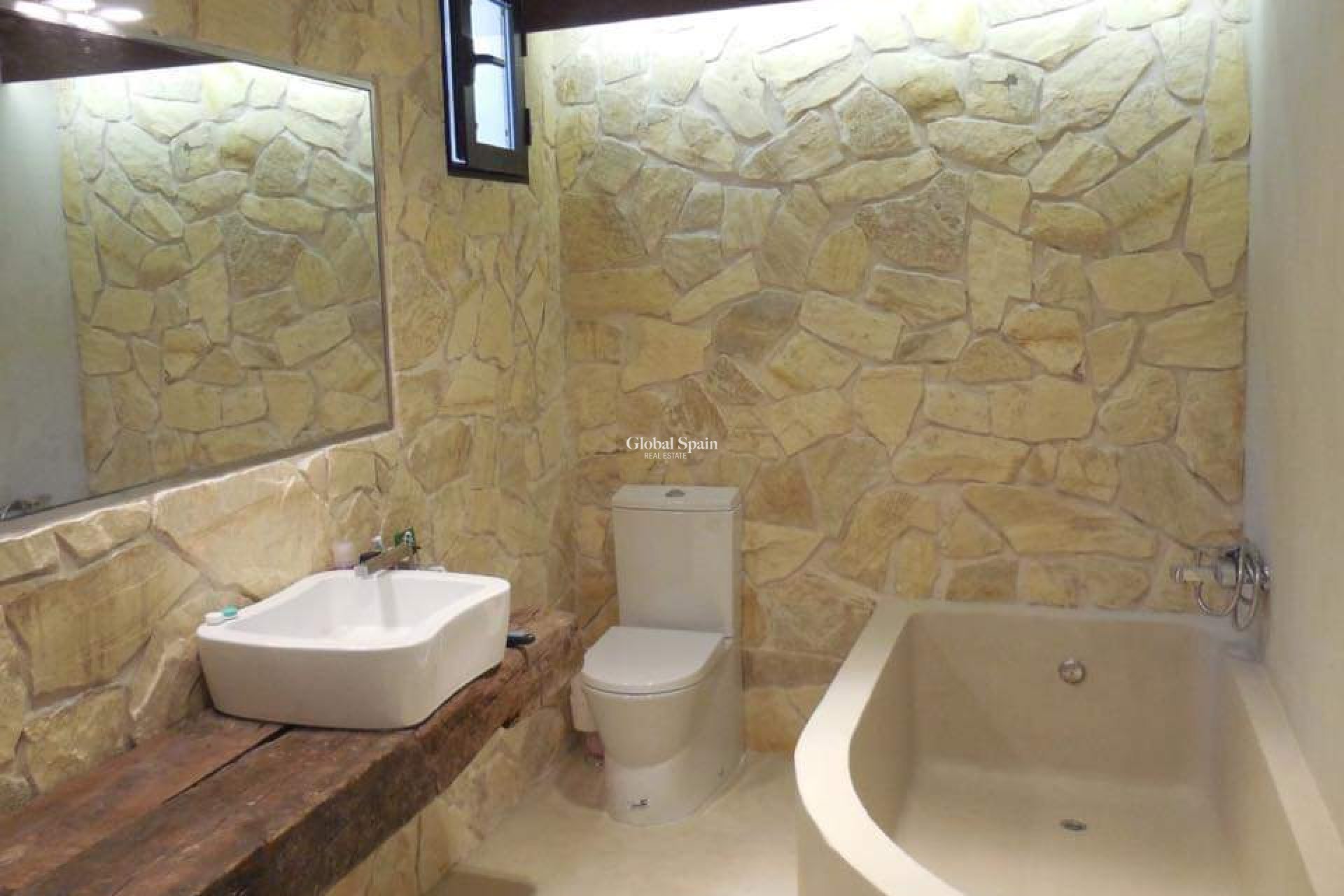 Resale - HOUSE -
TÀRBENA - Inland