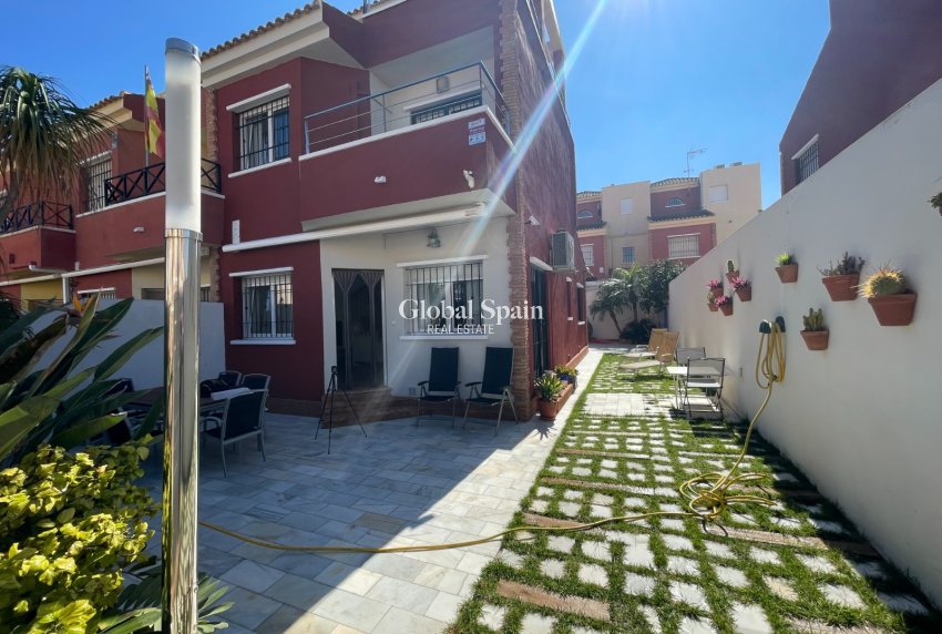 Resale - HOUSE -
TORRE DE LA HORADADA - Costa Blanca