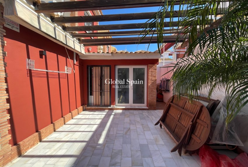 Resale - HOUSE -
TORRE DE LA HORADADA - Costa Blanca
