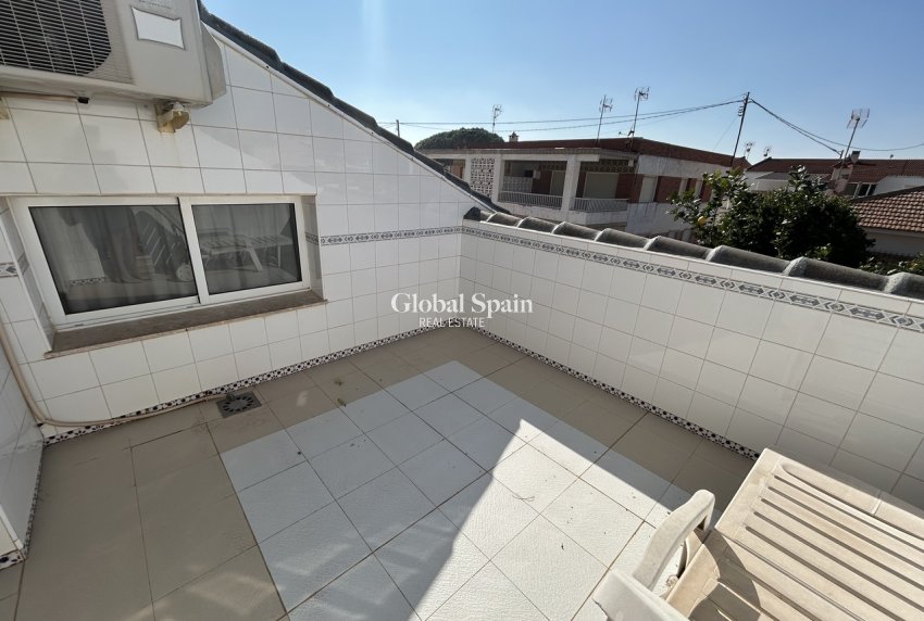 Resale - HOUSE -
TORRE DE LA HORADADA - Costa Blanca