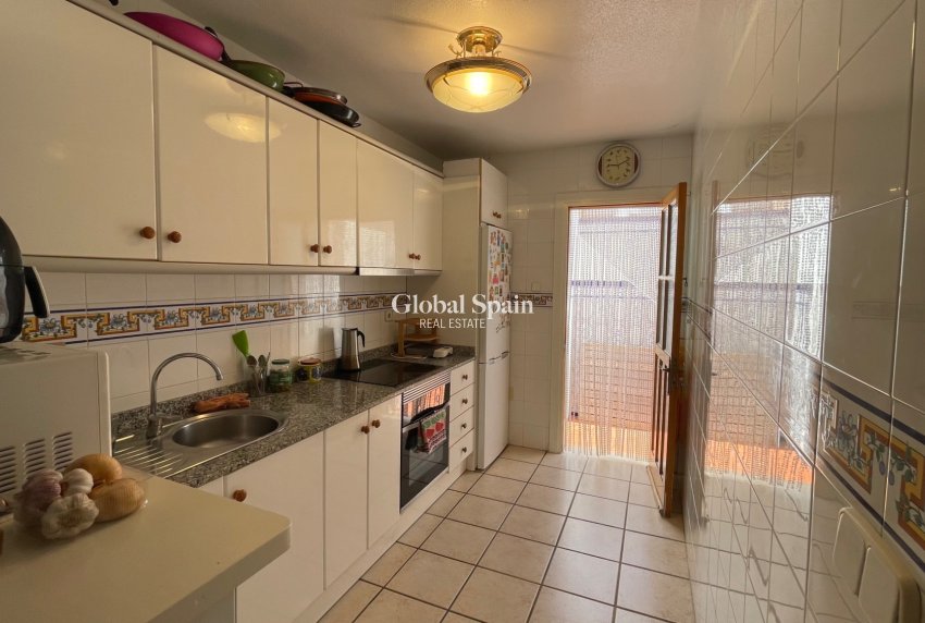 Resale - HOUSE -
TORRE DE LA HORADADA - Costa Blanca