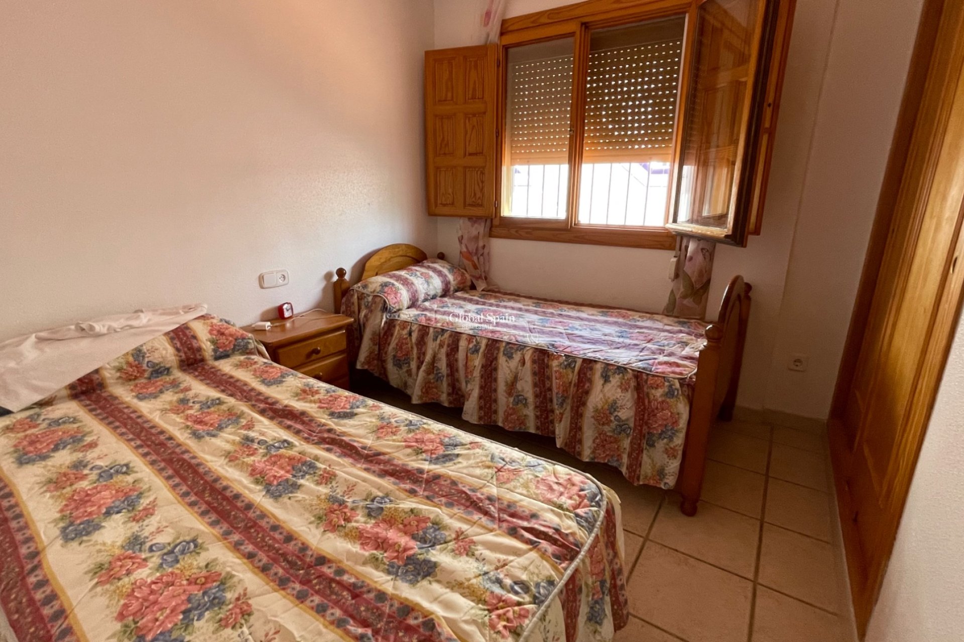 Resale - HOUSE -
TORRE DE LA HORADADA - Costa Blanca