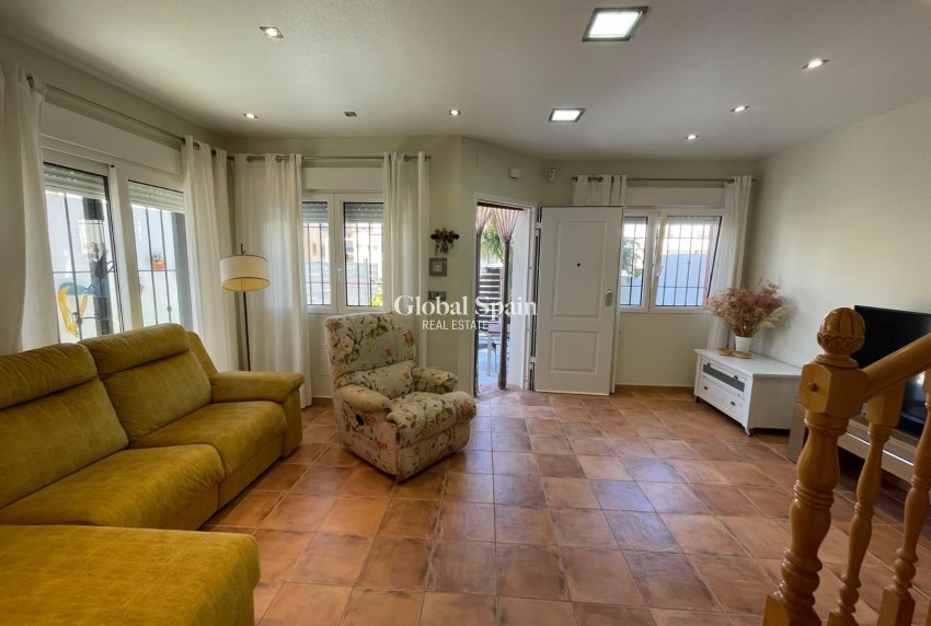 Resale - HOUSE -
TORRE DE LA HORADADA - Costa Blanca