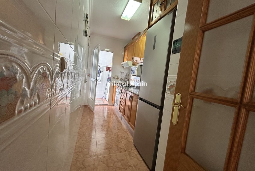 Resale - HOUSE -
TORRE DE LA HORADADA - Costa Blanca