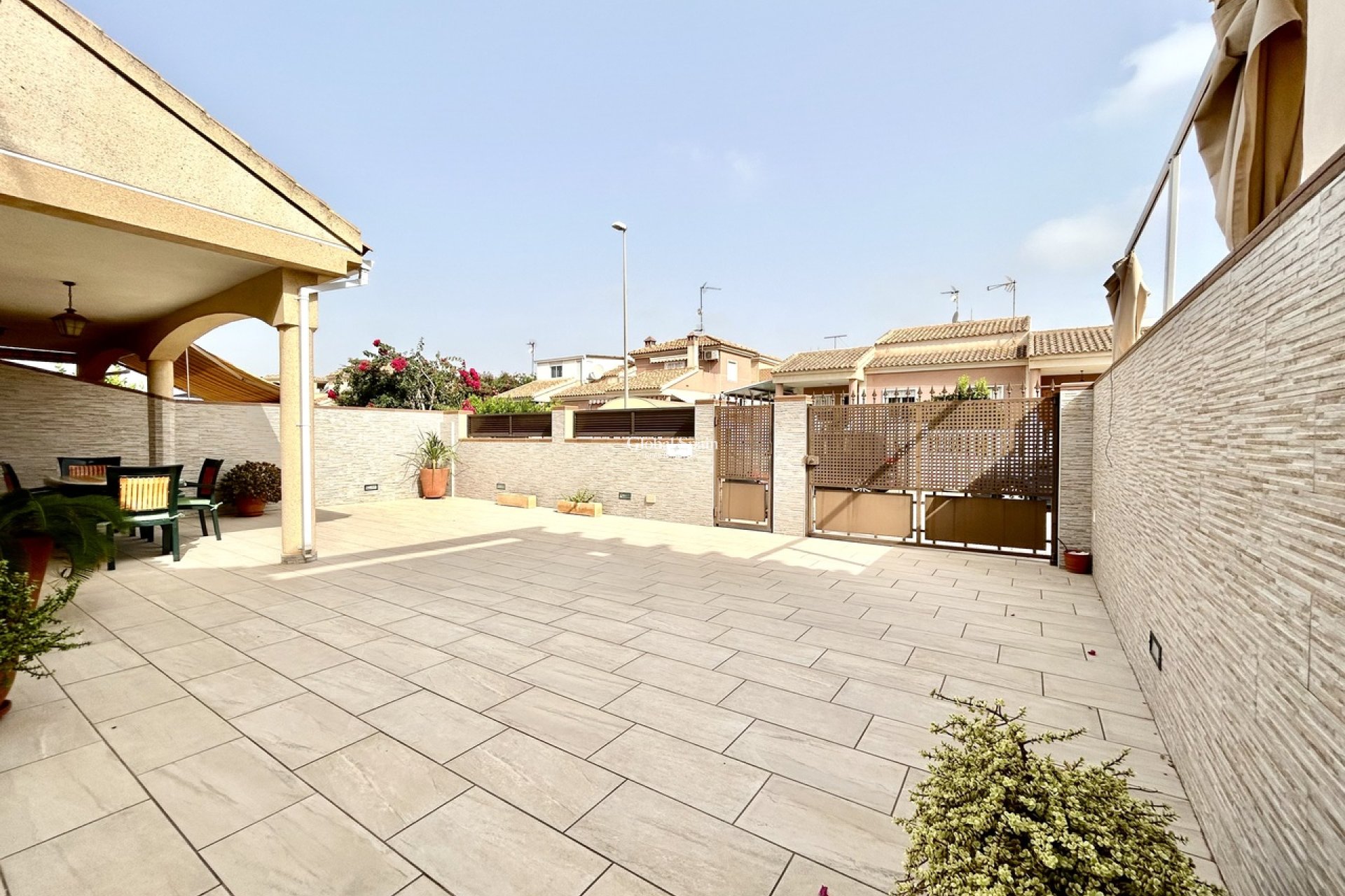 Resale - HOUSE -
TORRE DE LA HORADADA - Costa Blanca
