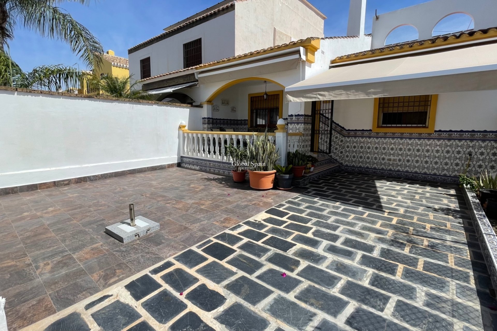 Resale - HOUSE -
TORRE DE LA HORADADA - Costa Blanca