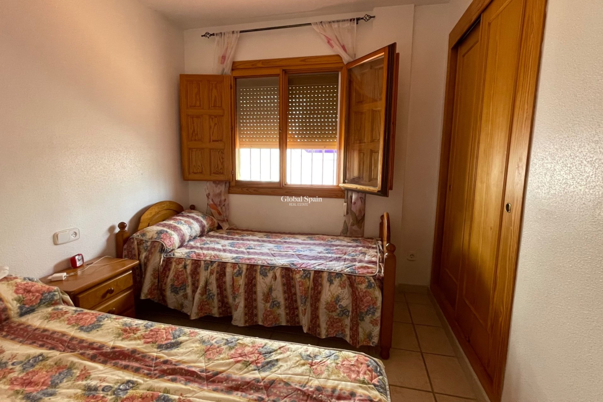 Resale - HOUSE -
TORRE DE LA HORADADA - Costa Blanca