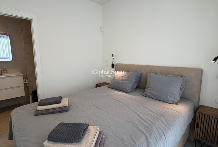 Resale - HOUSE -
TORRE DE LA HORADADA - Costa Blanca