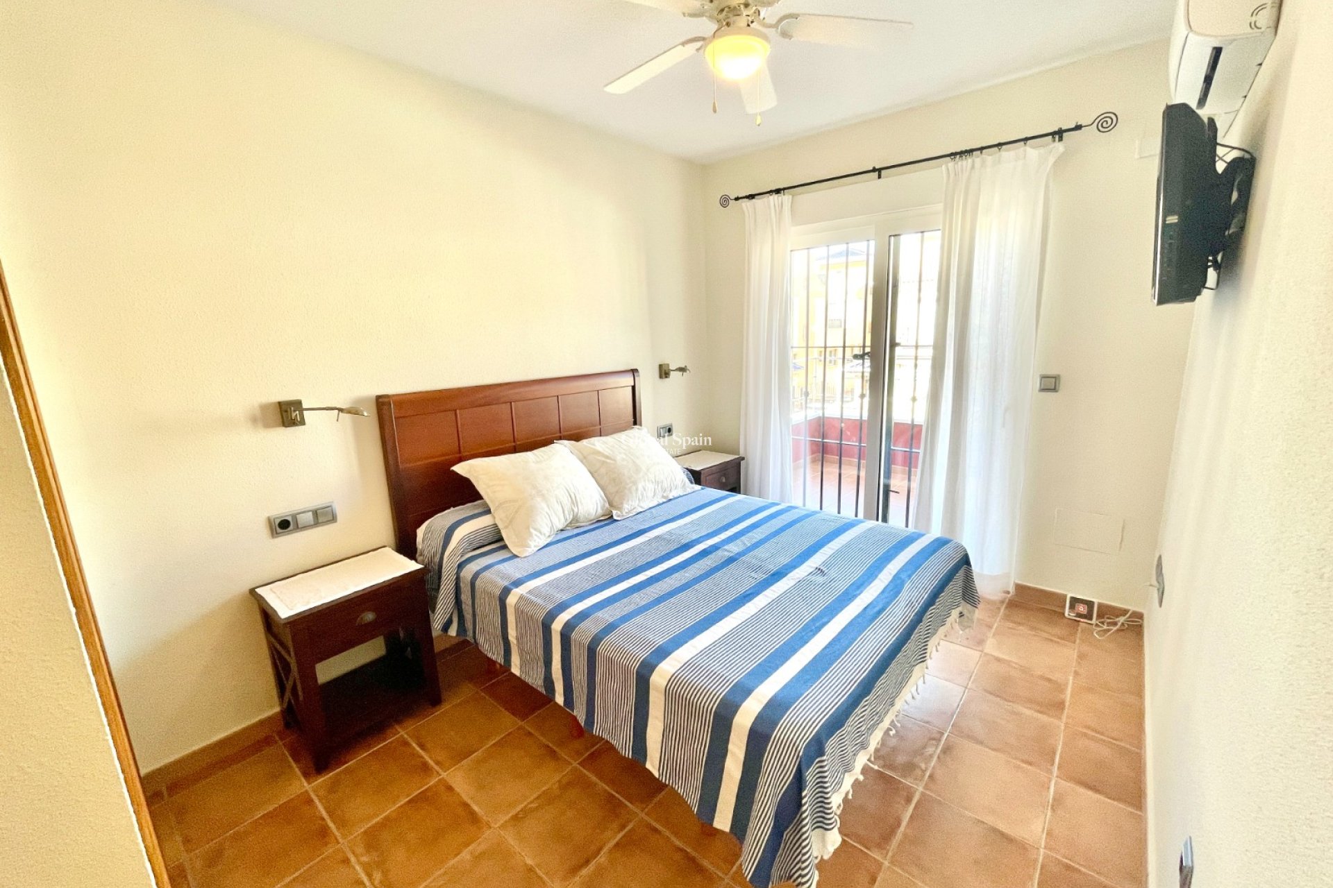 Resale - HOUSE -
TORRE DE LA HORADADA - Costa Blanca