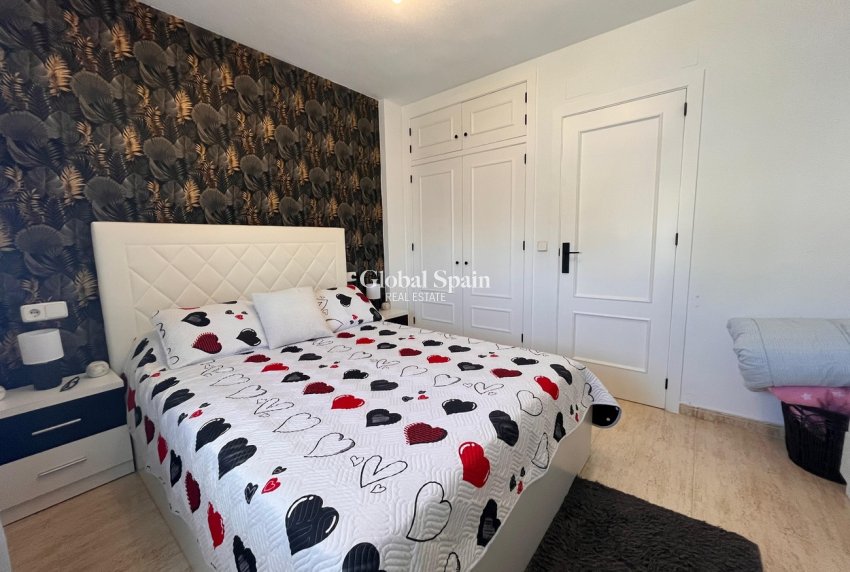 Resale - HOUSE -
TORRE DE LA HORADADA - Costa Blanca