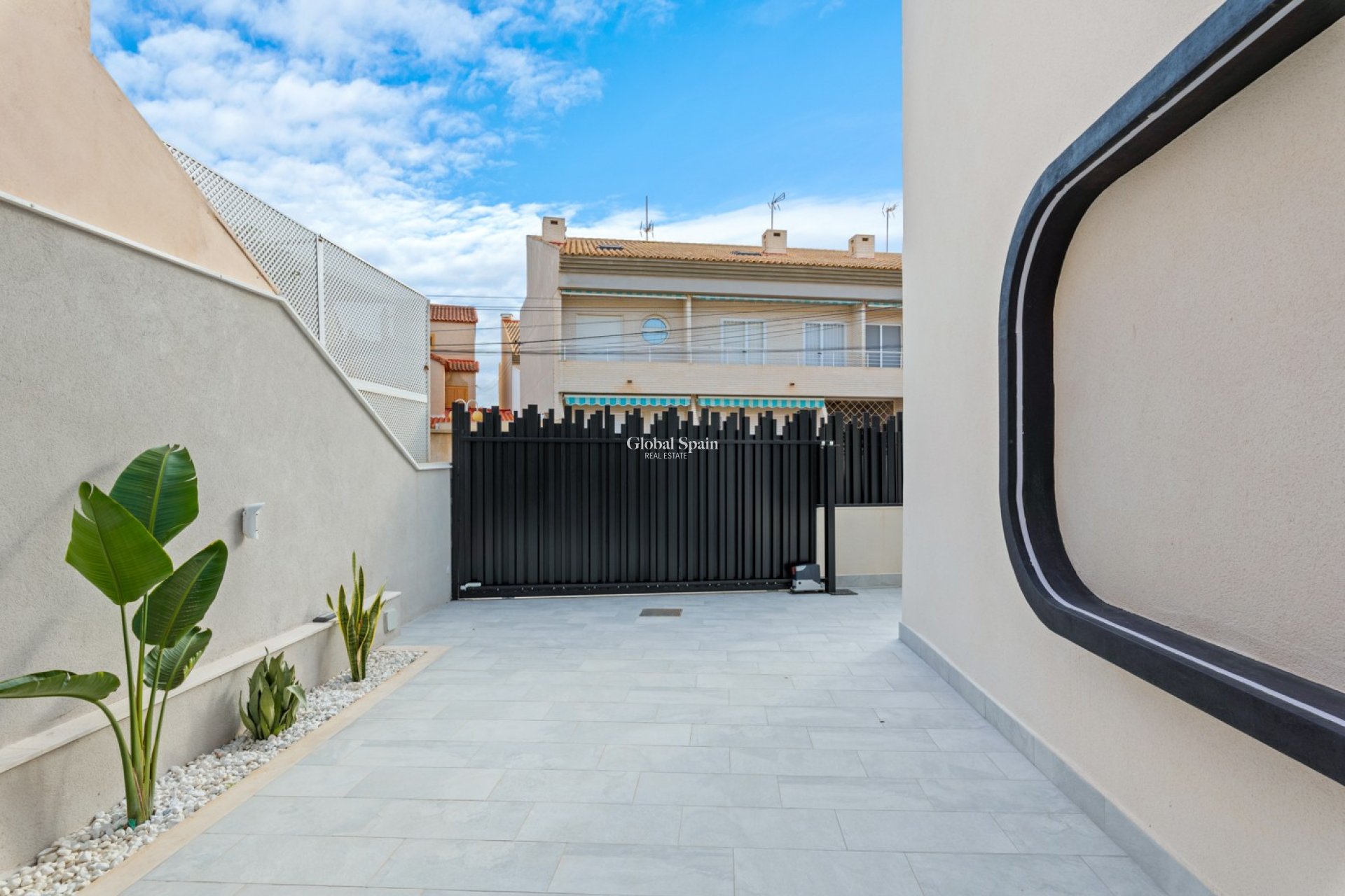 Resale - HOUSE -
Torre de La Horadada - Torre de La Horadada - Town