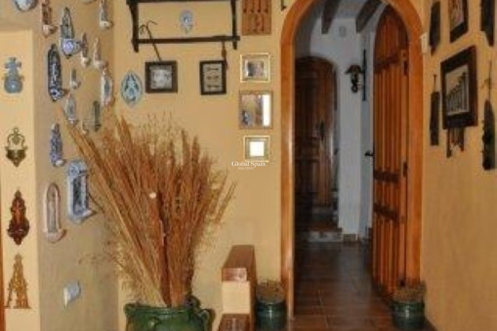 Resale - HOUSE -
TORREMANZANAS - Costa Blanca