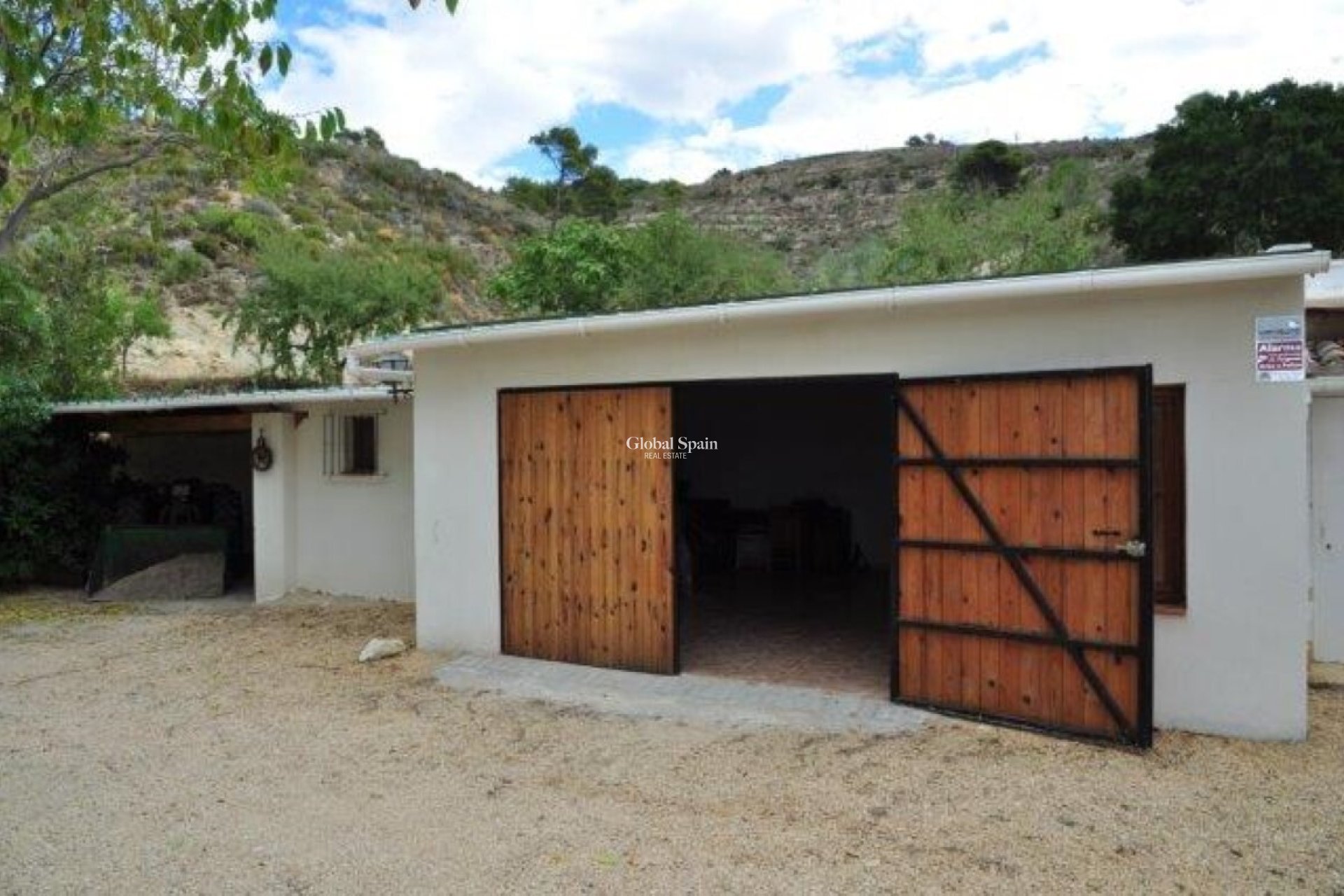 Resale - HOUSE -
TORREMANZANAS - Costa Blanca