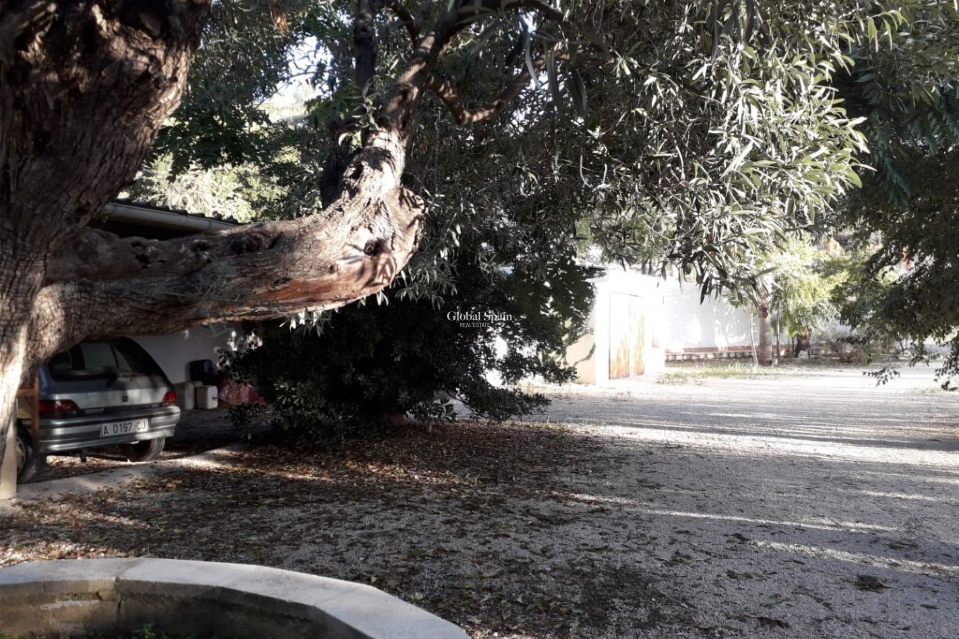 Resale - HOUSE -
TORREMANZANAS - Costa Blanca