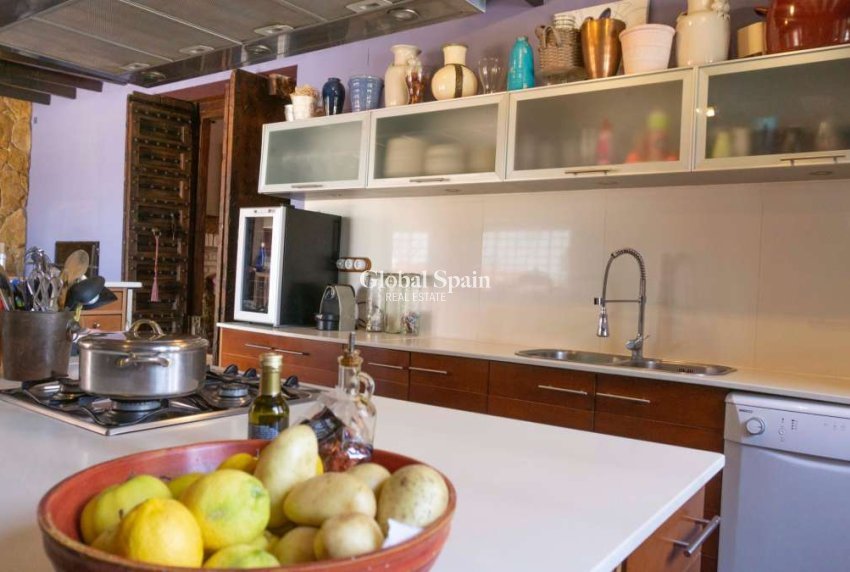 Resale - HOUSE -
TORREMENDO - Costa Blanca