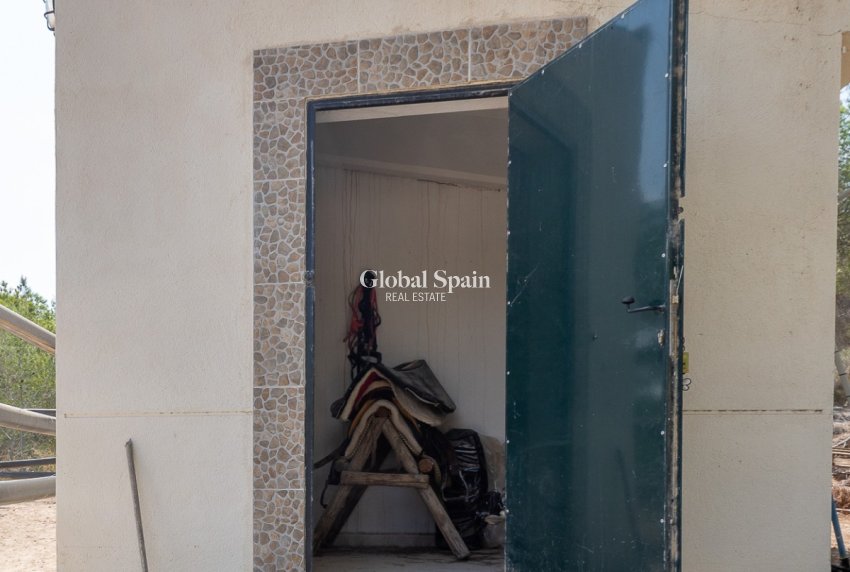 Resale - HOUSE -
TORREMENDO - Costa Blanca