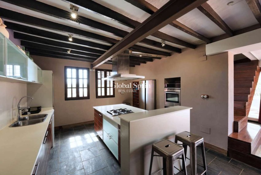 Resale - HOUSE -
TORREMENDO - Costa Blanca