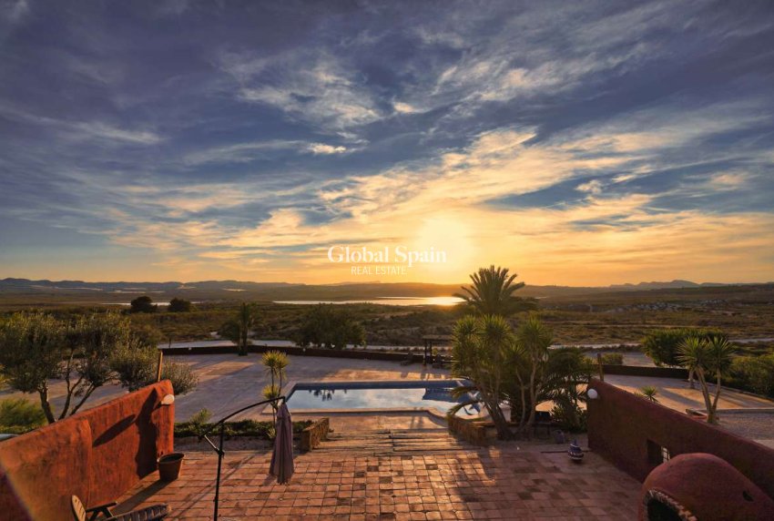 Resale - HOUSE -
TORREMENDO - Costa Blanca