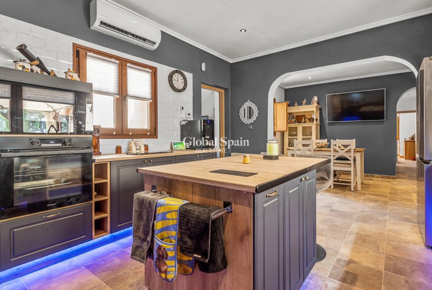 Resale - HOUSE -
TORREMENDO - Costa Blanca