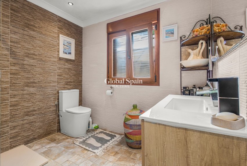Resale - HOUSE -
TORREMENDO - Costa Blanca