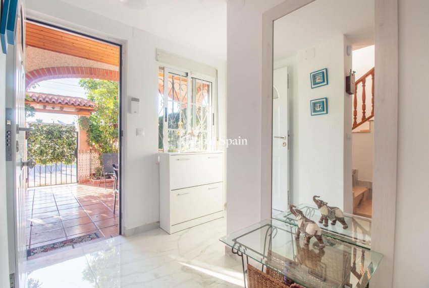 Resale - House -
TORREVIEJA - Acequion