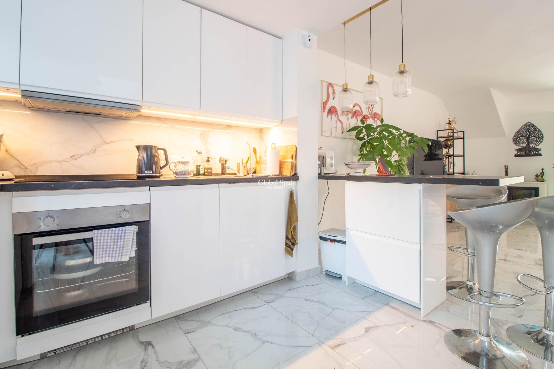 Resale - House -
TORREVIEJA - Acequion