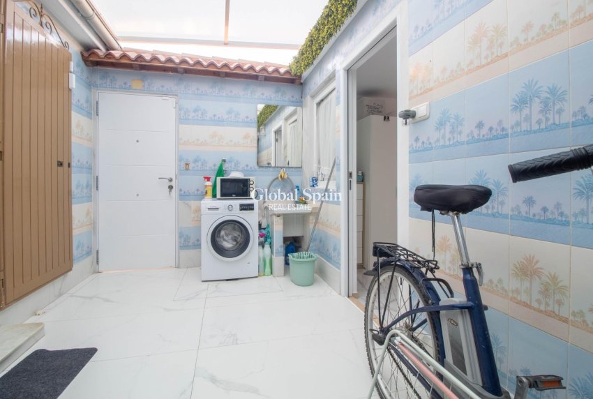 Resale - House -
TORREVIEJA - Acequion