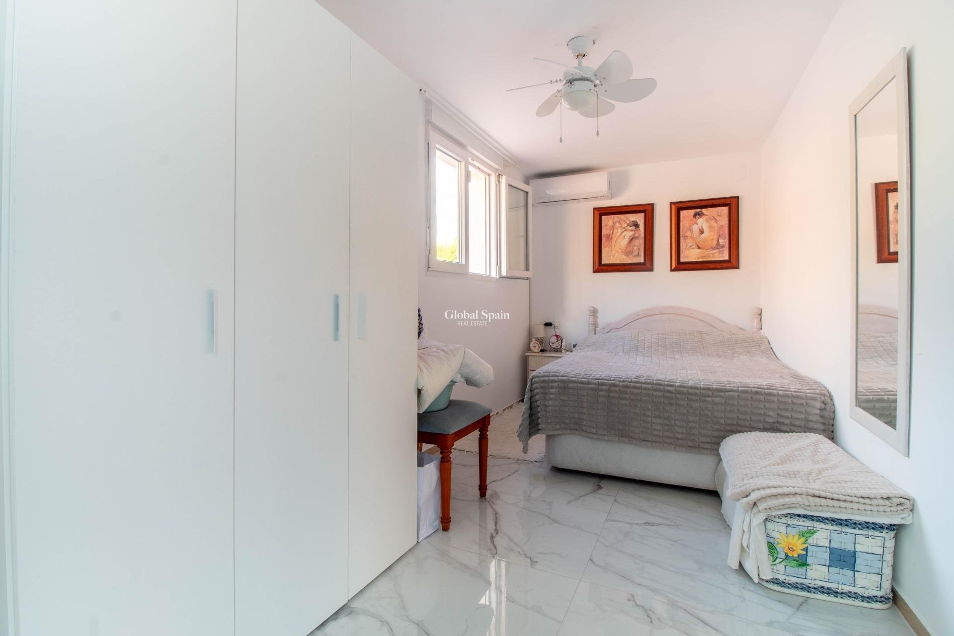 Resale - House -
TORREVIEJA - Acequion