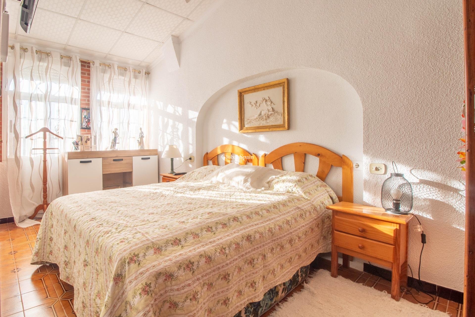 Resale - House -
TORREVIEJA - Acequion