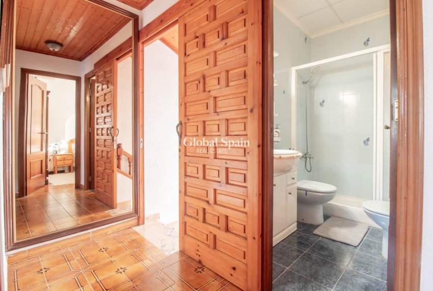 Resale - House -
TORREVIEJA - Acequion