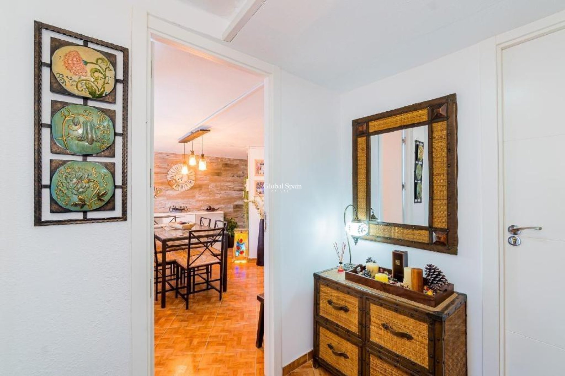 Resale - HOUSE -
TORREVIEJA - Acequion