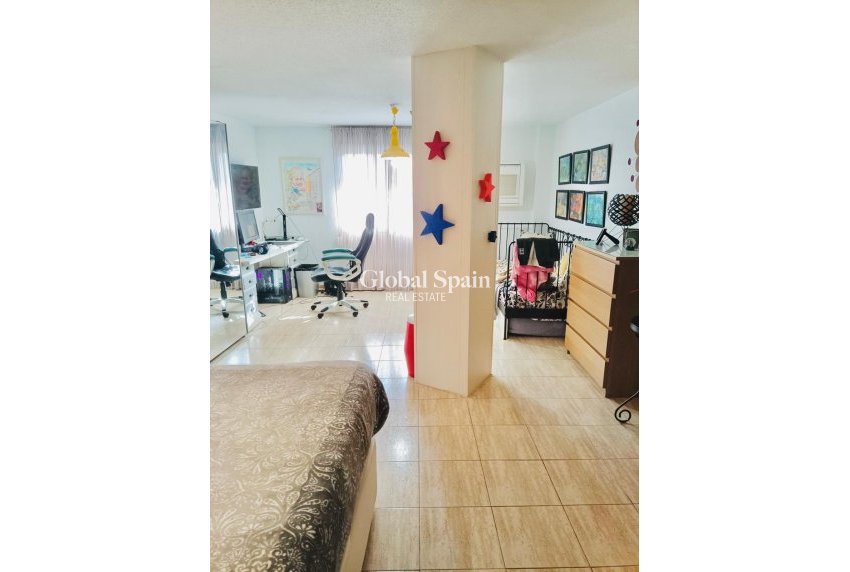 Resale - HOUSE -
TORREVIEJA - Acequion