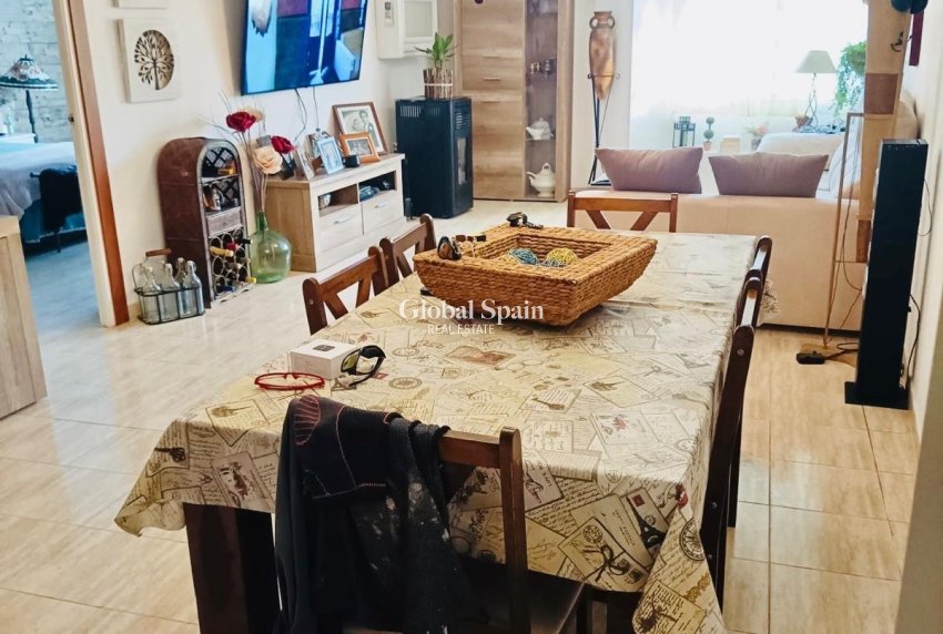 Resale - HOUSE -
TORREVIEJA - Acequion