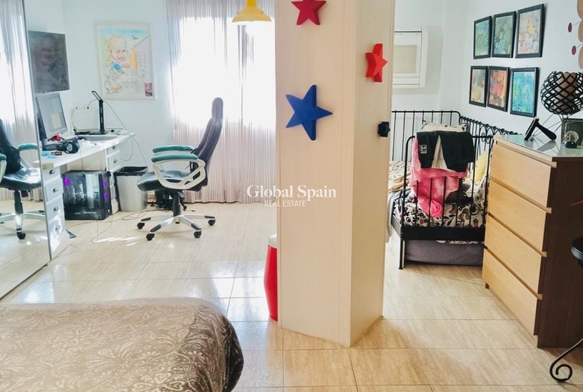 Resale - HOUSE -
TORREVIEJA - Acequion