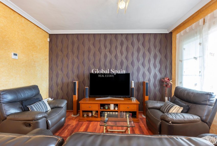 Resale - HOUSE -
TORREVIEJA - Aguas Nuevas