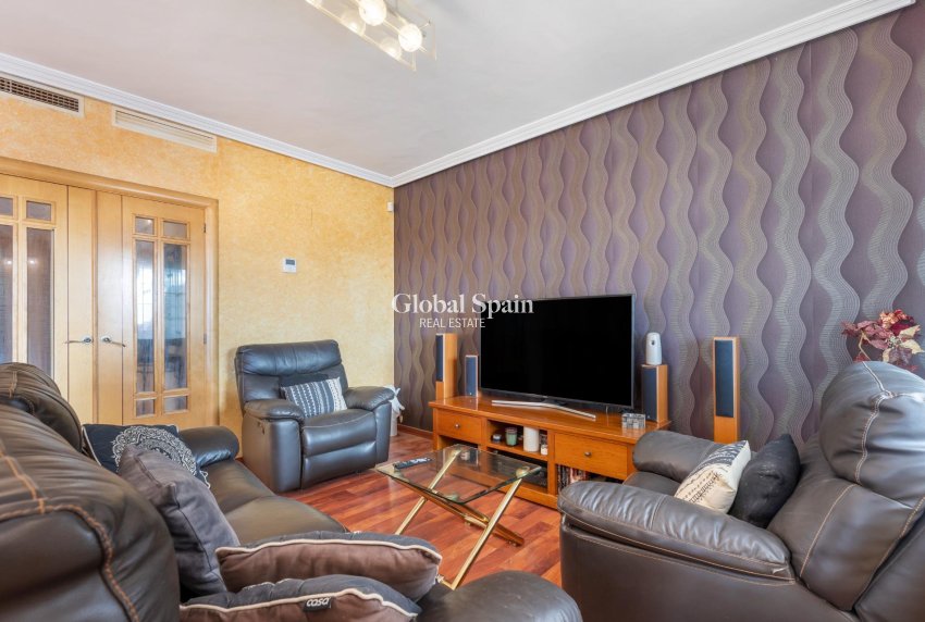 Resale - HOUSE -
TORREVIEJA - Aguas Nuevas