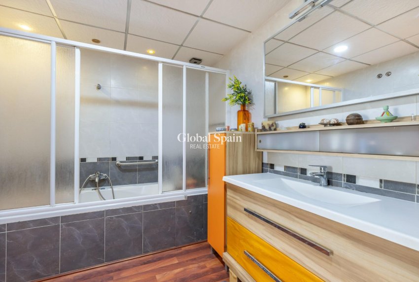 Resale - HOUSE -
TORREVIEJA - Aguas Nuevas