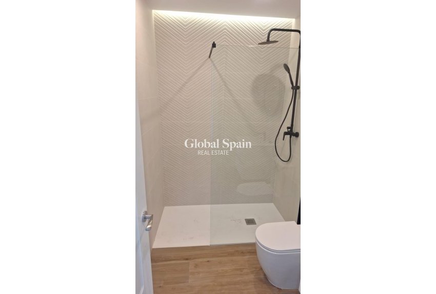 Resale - HOUSE -
TORREVIEJA - Aguas Nuevas