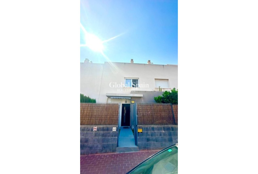 Resale - HOUSE -
TORREVIEJA - Aguas Nuevas