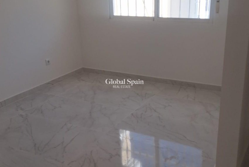 Resale - HOUSE -
TORREVIEJA - Aguas Nuevas