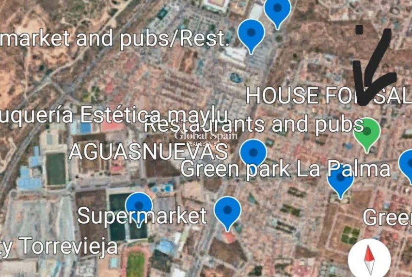 Resale - HOUSE -
TORREVIEJA - Aguas Nuevas